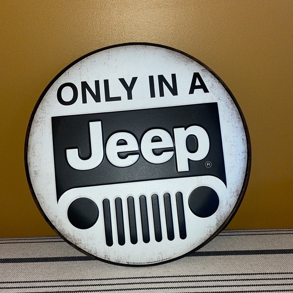 COPY - Vintage Jeep wall decoration